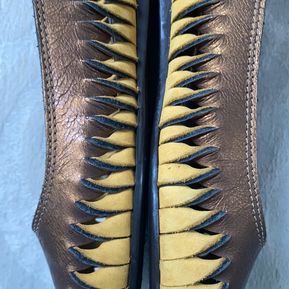 DONALD J. PLINER EDA BRONZE AND MUSTARD HUARACHE MOCCASIN STYLE BALLERINA FLAT‌‌ - Picture 3 of 9